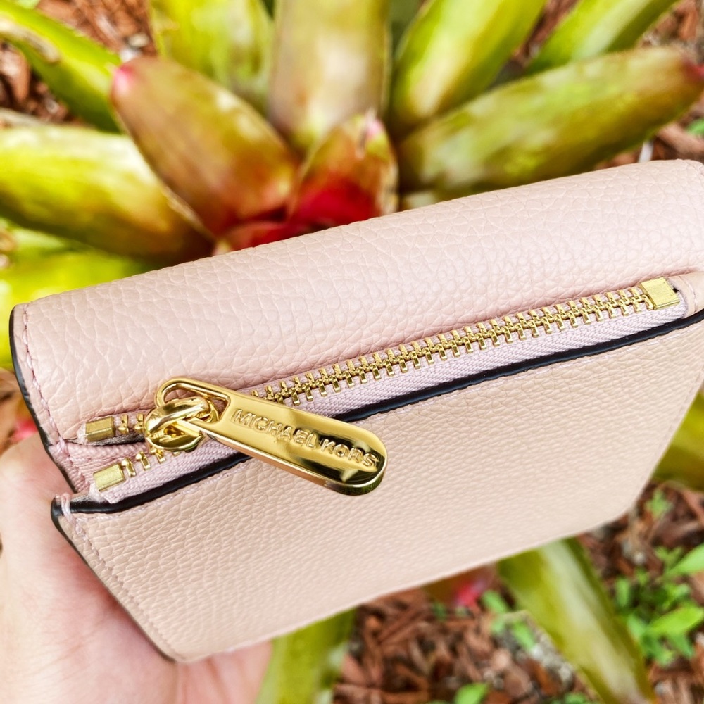Gaby’sBags👜💕- NWT Michael Kors Wallet Pink - Picture 4 of 6